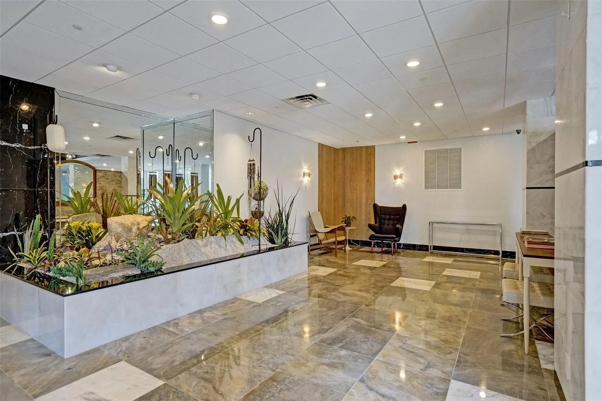 3333 NE 34th St, #1006