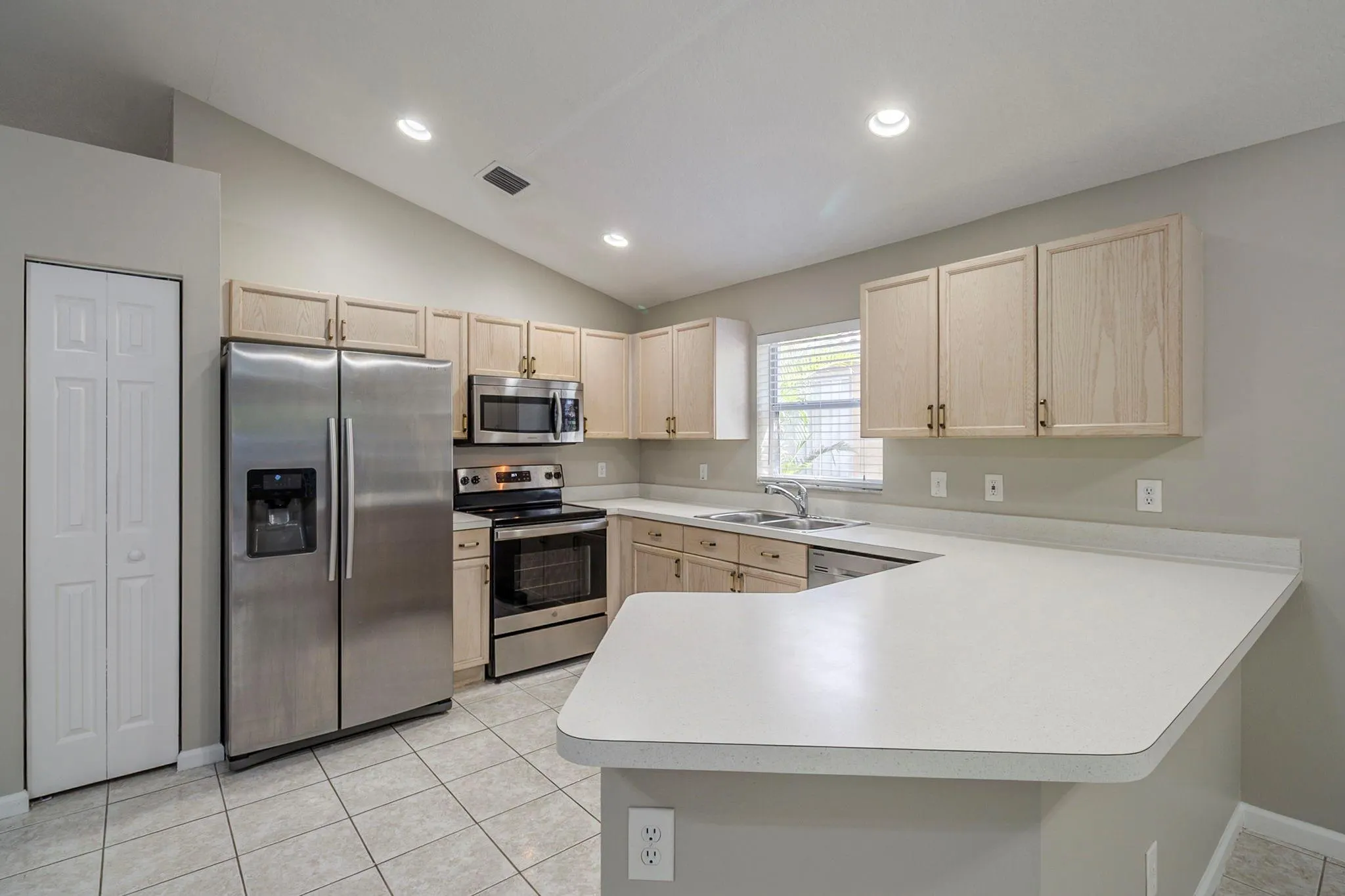 1875 Barnstable Rd