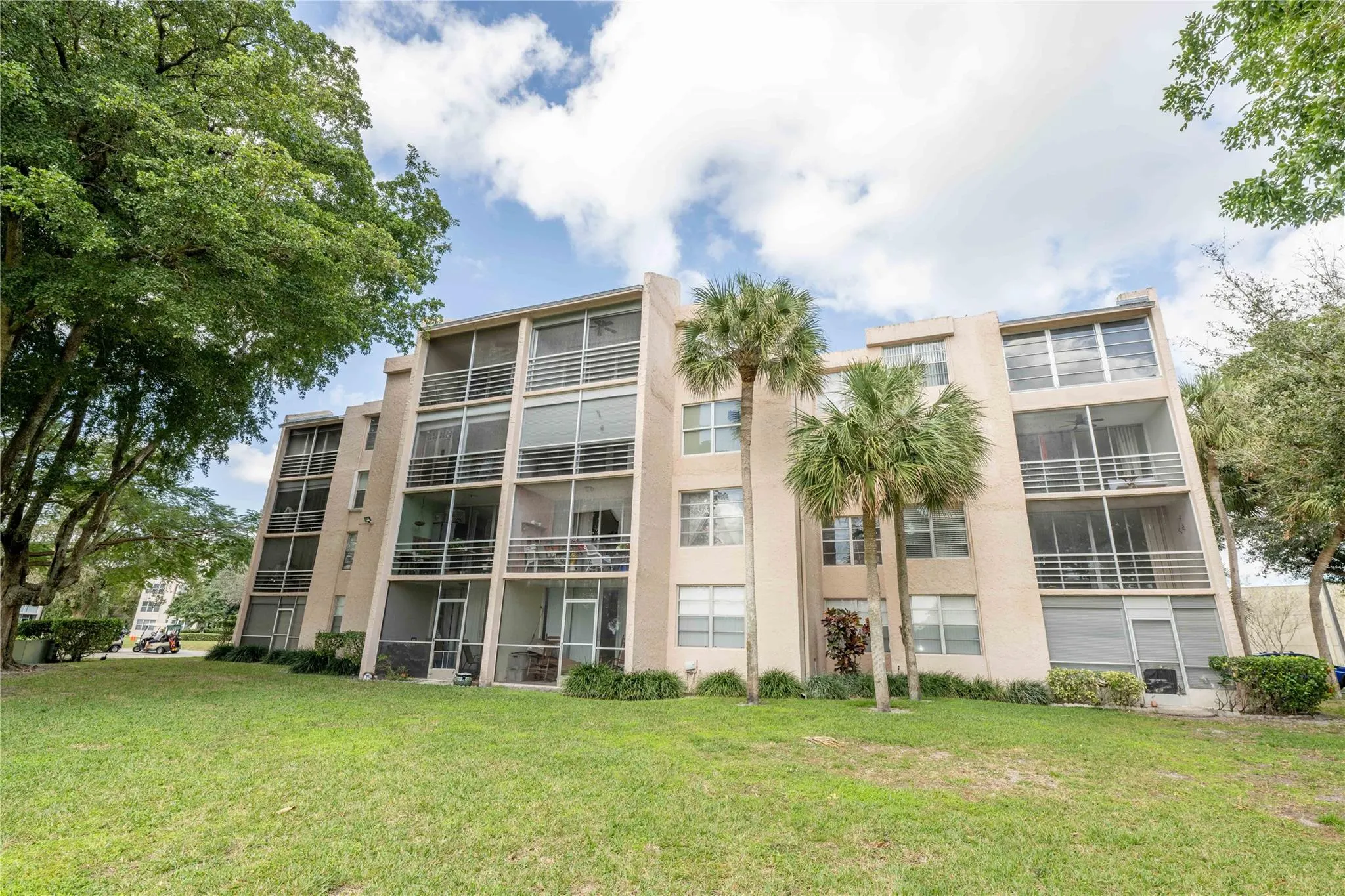 9471 Evergreen Pl, #201