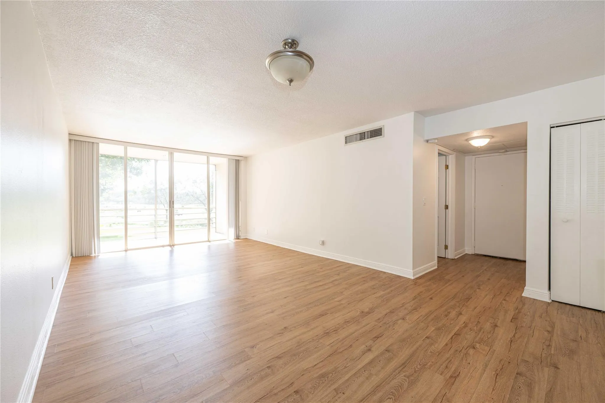 9471 Evergreen Pl, #201