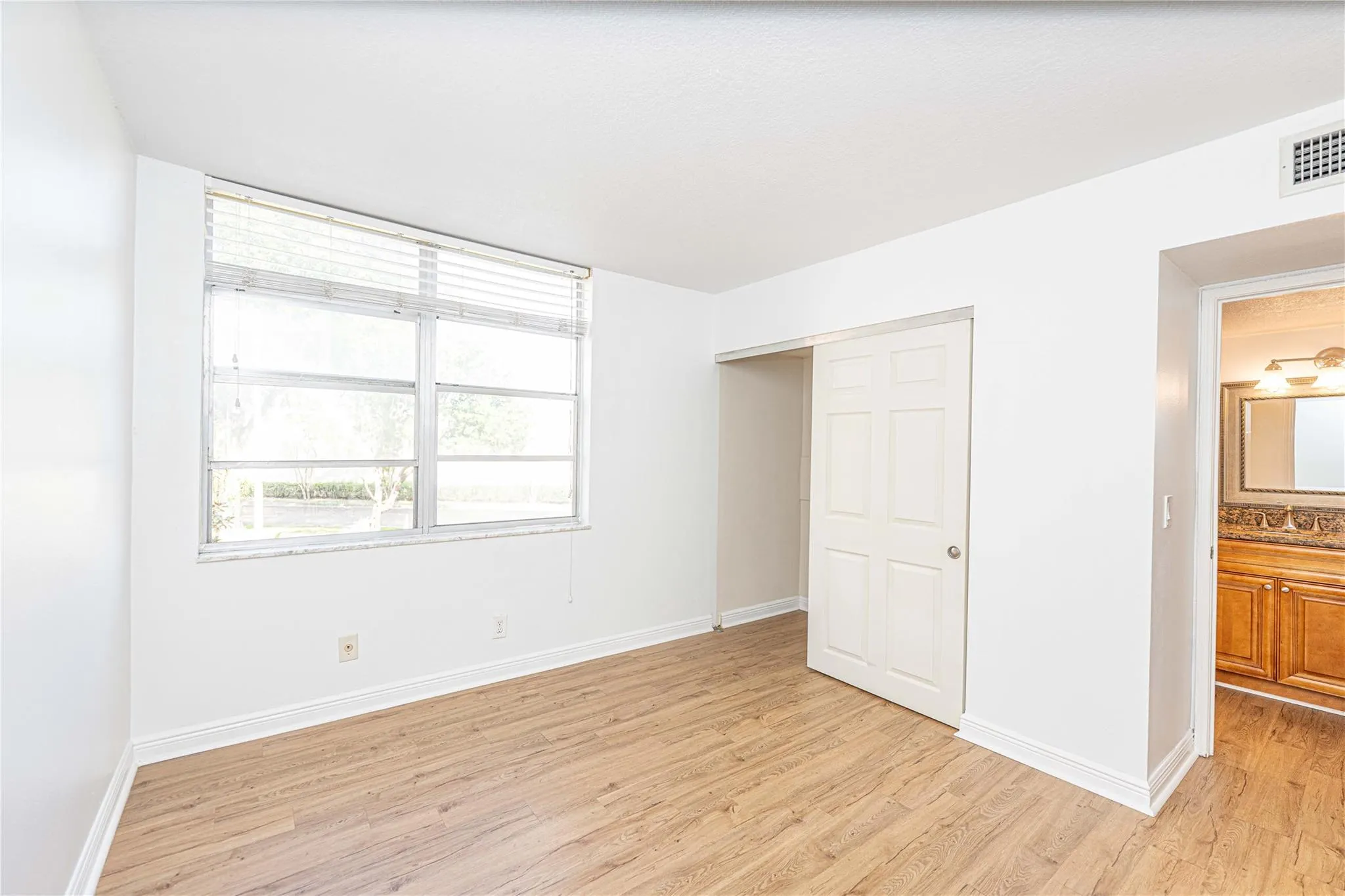 9471 Evergreen Pl, #201