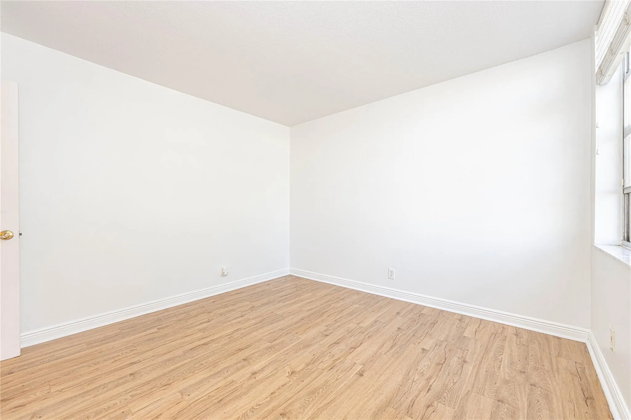 9471 Evergreen Pl, #201