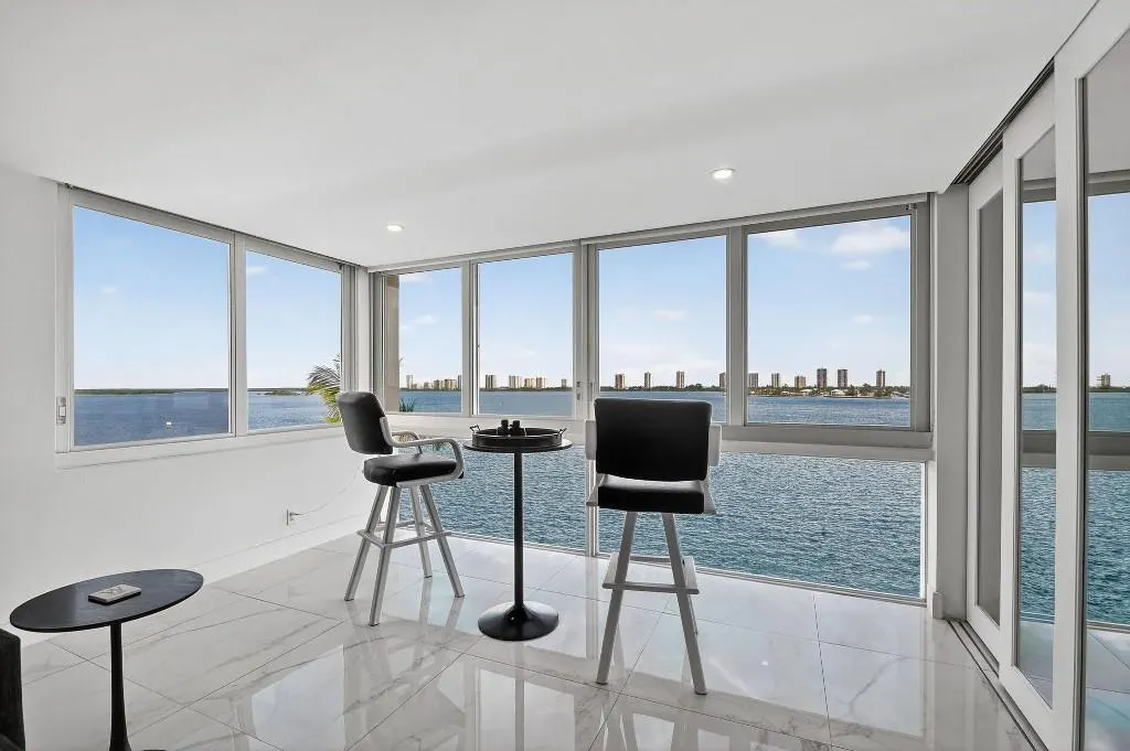 301 Lake Shore Dr, #801