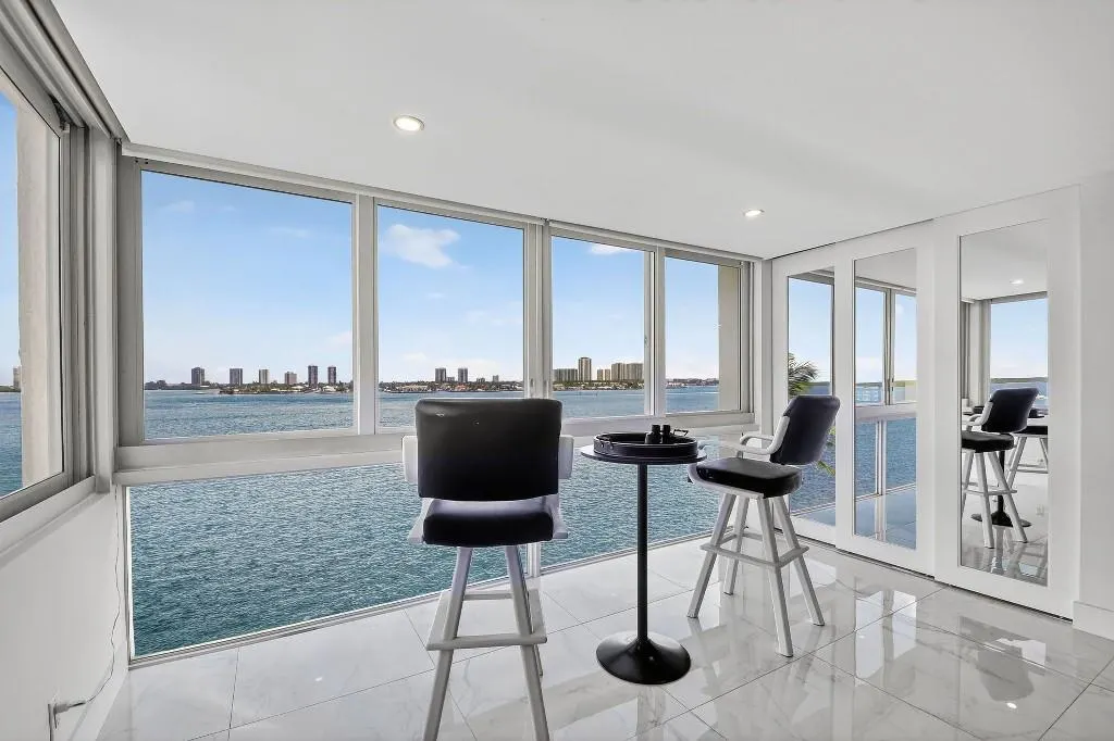 301 Lake Shore Dr, #801