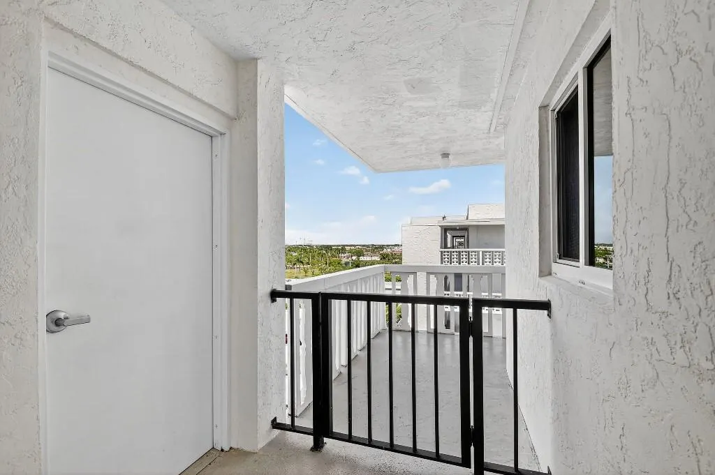 301 Lake Shore Dr, #801