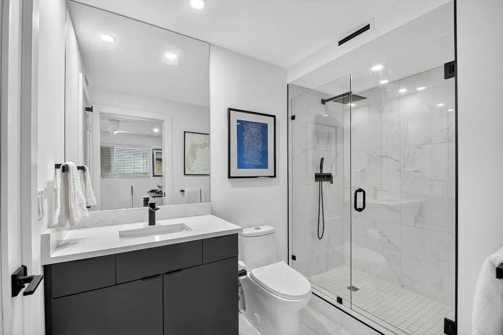 301 Lake Shore Dr, #801