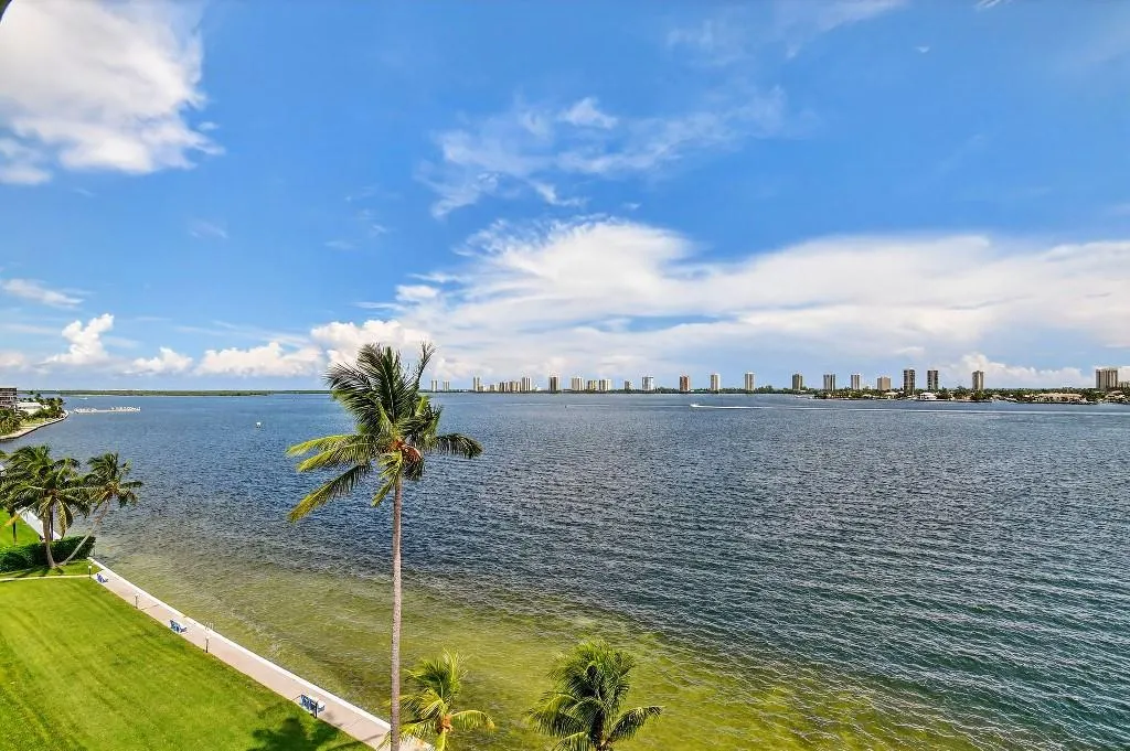 301 Lake Shore Dr, #801