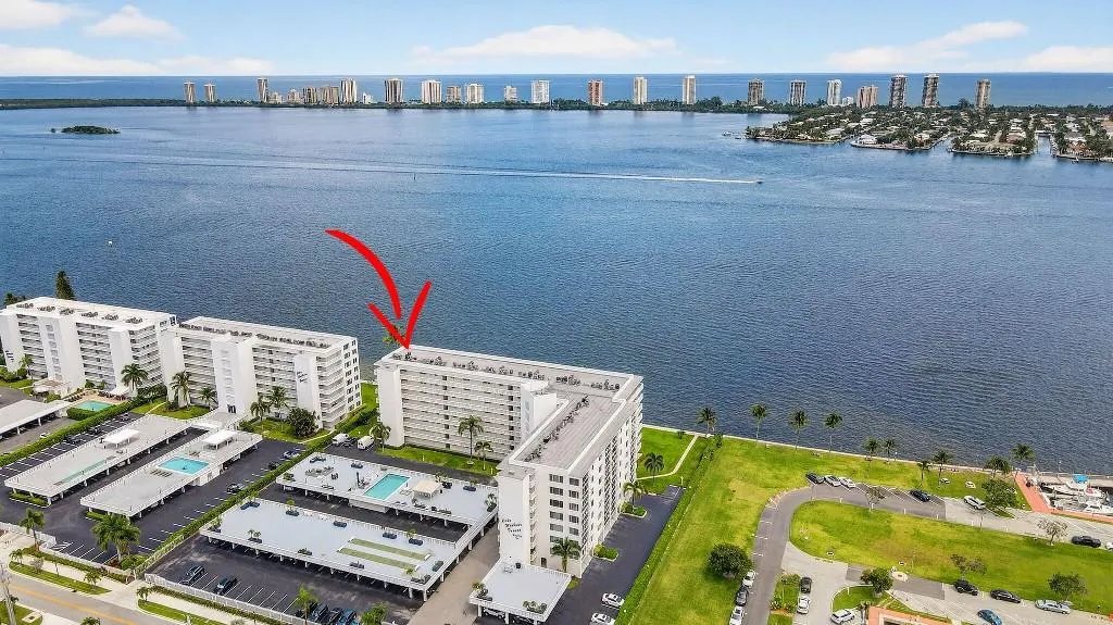 301 Lake Shore Dr, #801