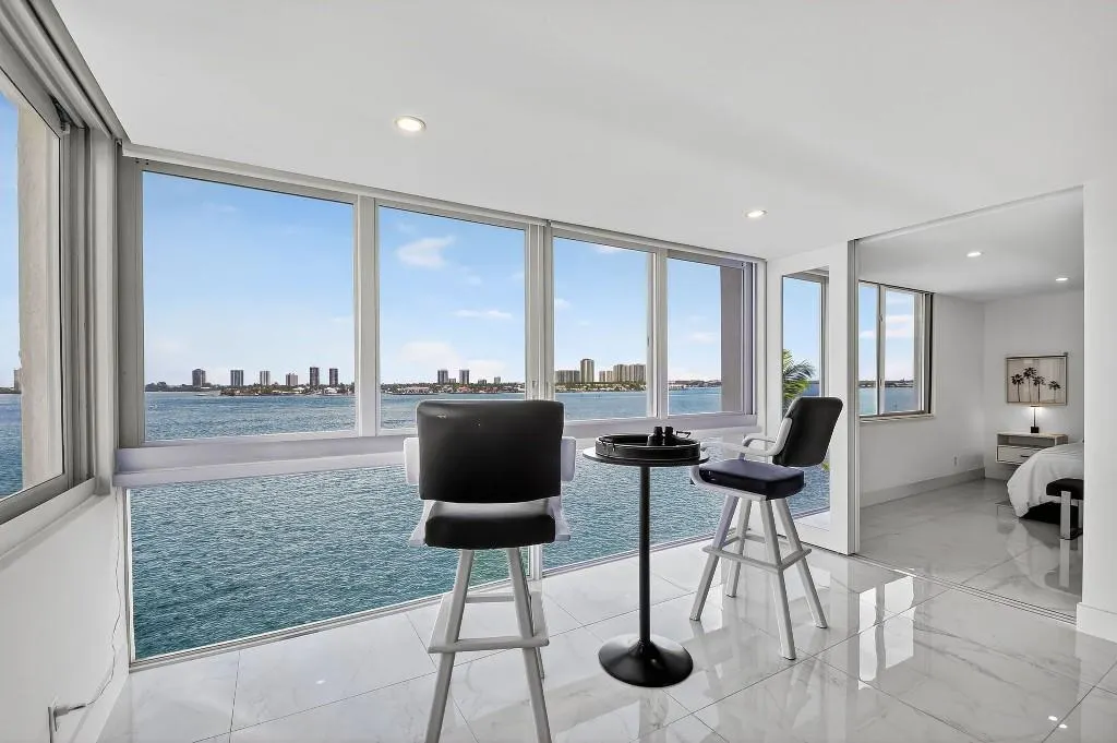 301 Lake Shore Dr, #801