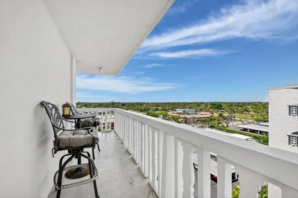 301 Lake Shore Dr, #801
