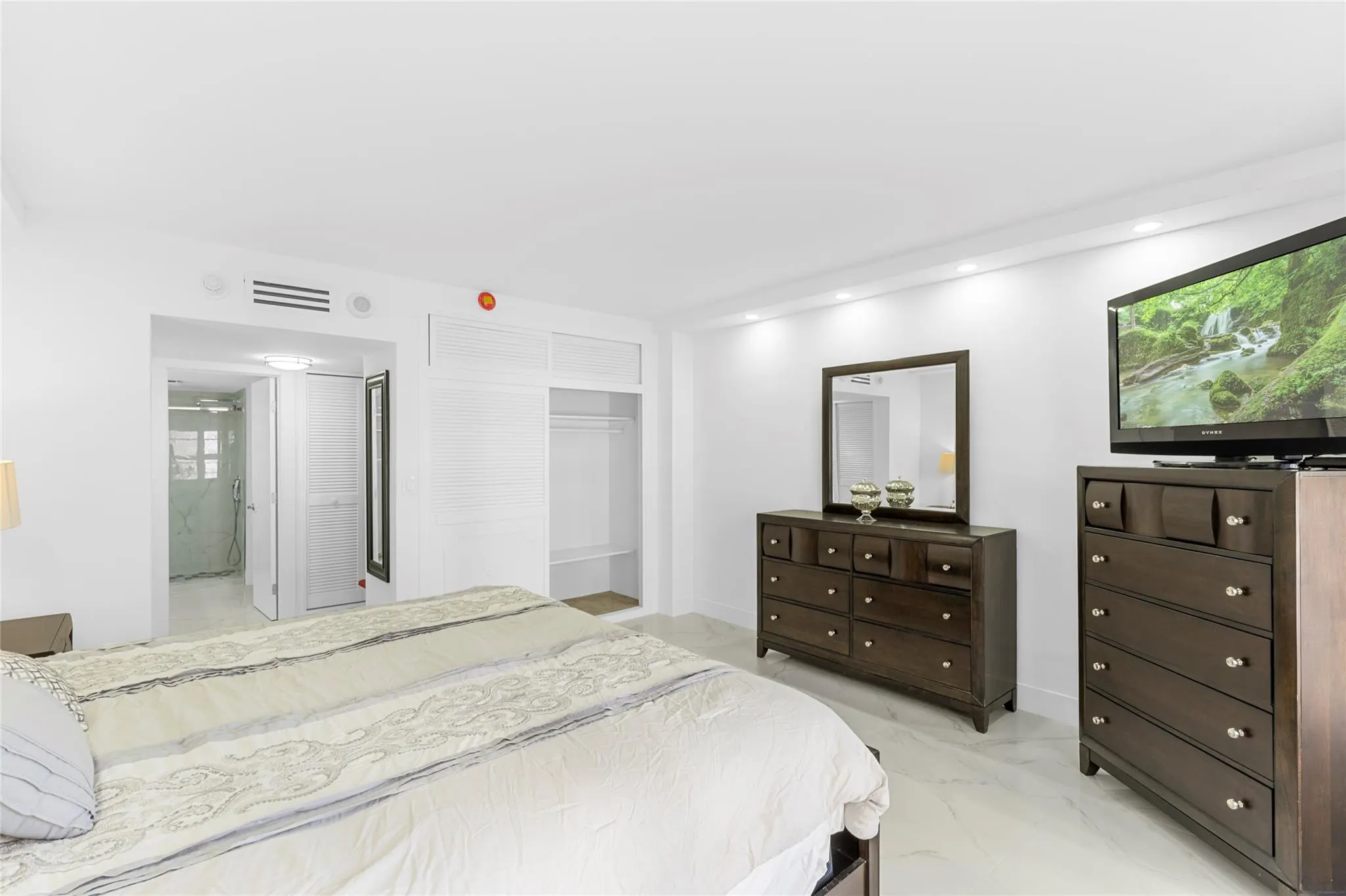 3750 Galt Ocean Dr, #209