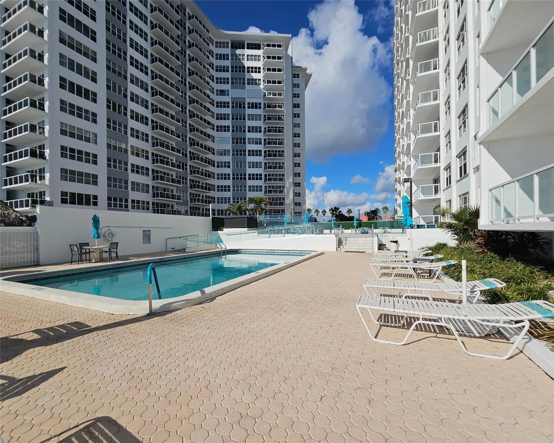 3750 Galt Ocean Dr, #209