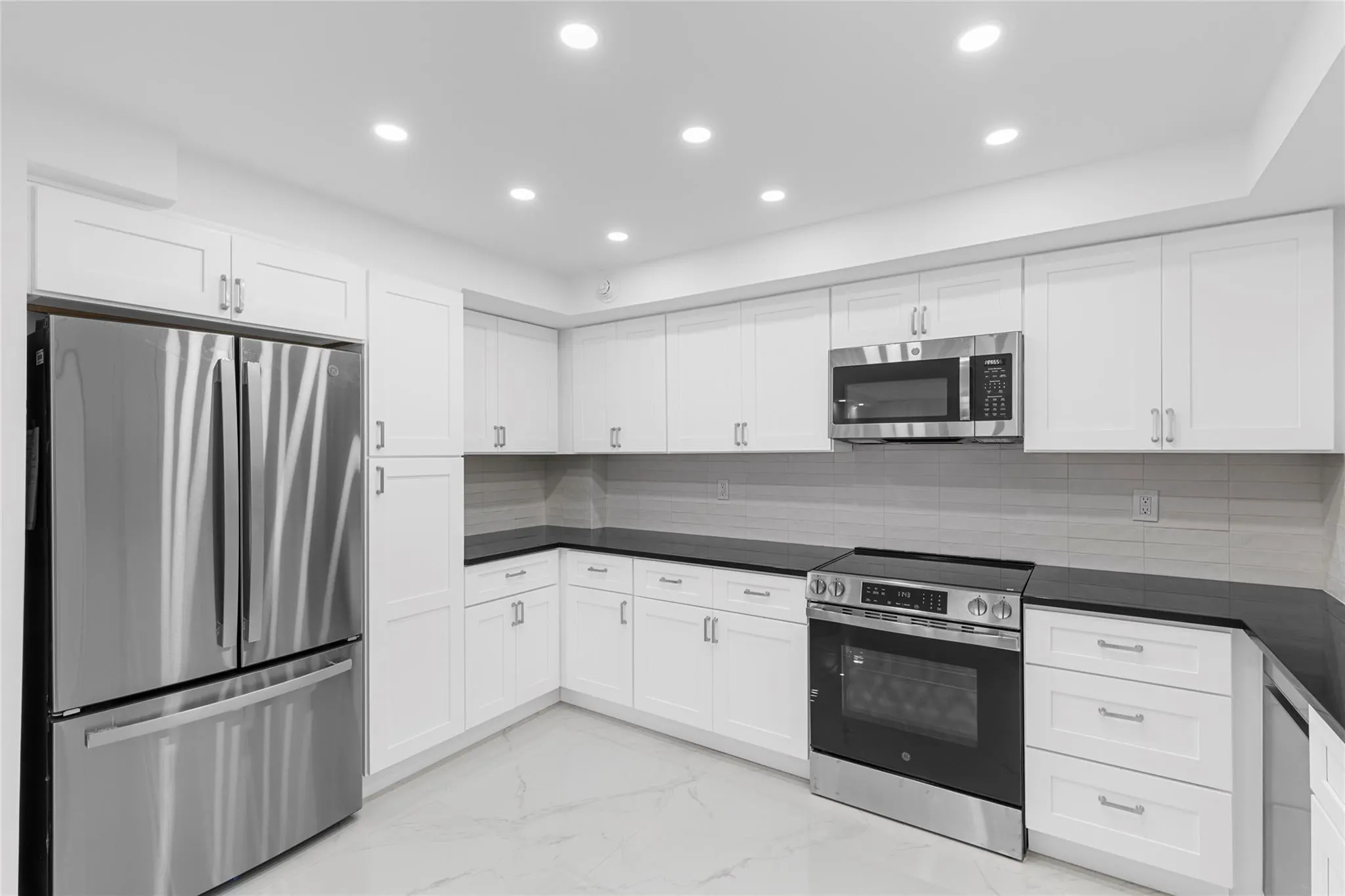 3750 Galt Ocean Dr, #209