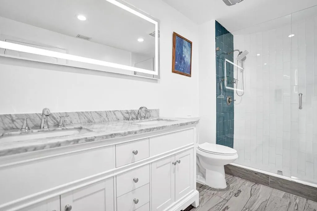 6128 Strawberry Lakes Cir