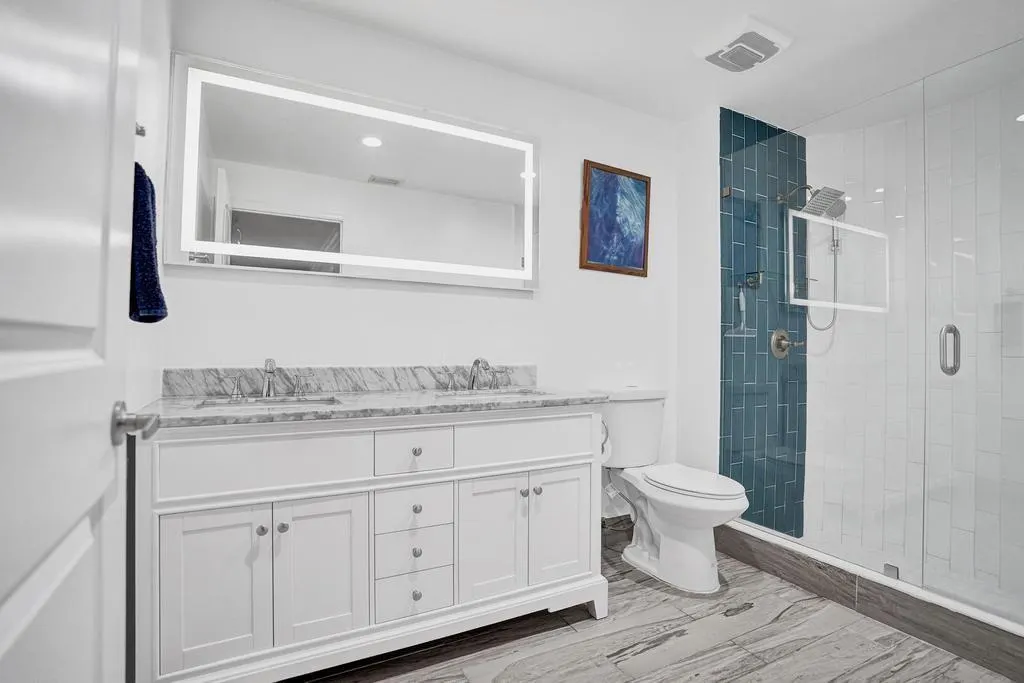 6128 Strawberry Lakes Cir