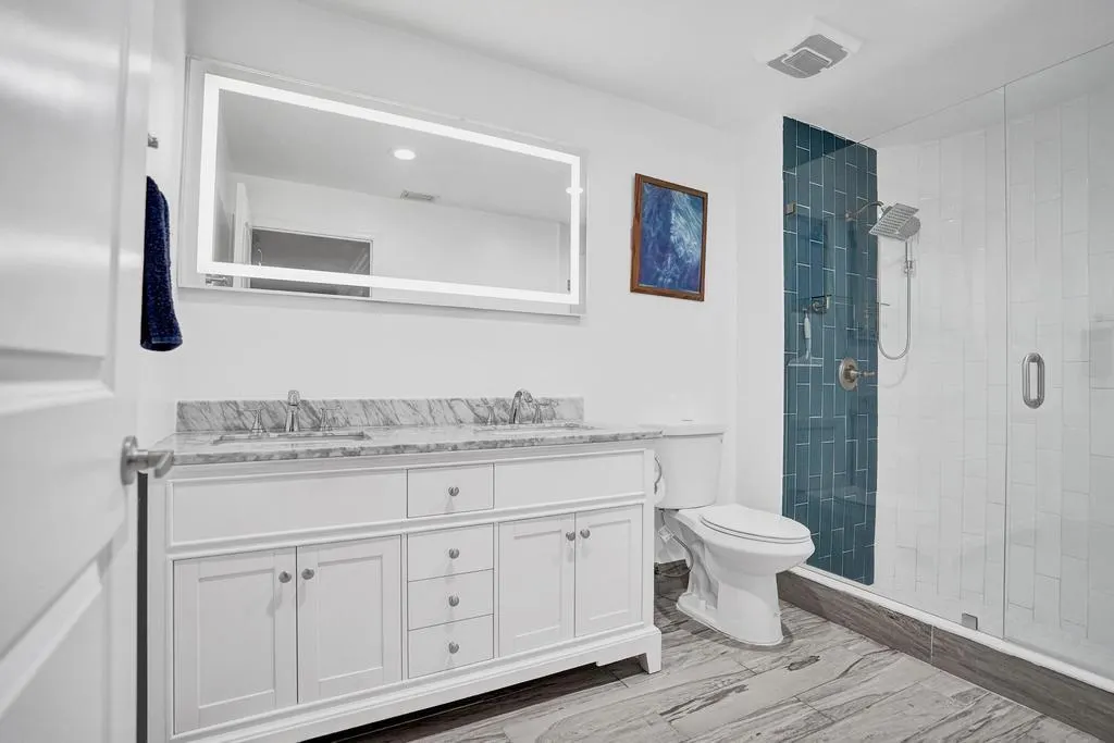 6128 Strawberry Lakes Cir
