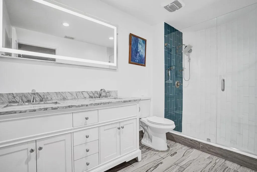 6128 Strawberry Lakes Cir