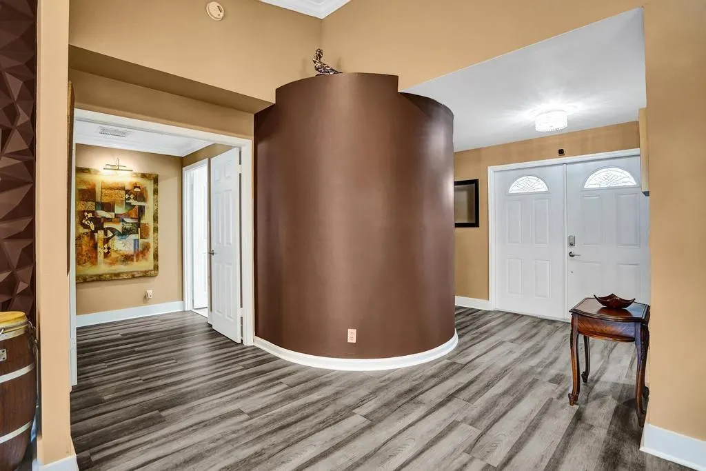 6128 Strawberry Lakes Cir