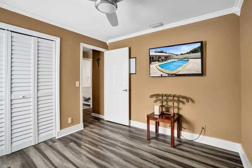 6128 Strawberry Lakes Cir