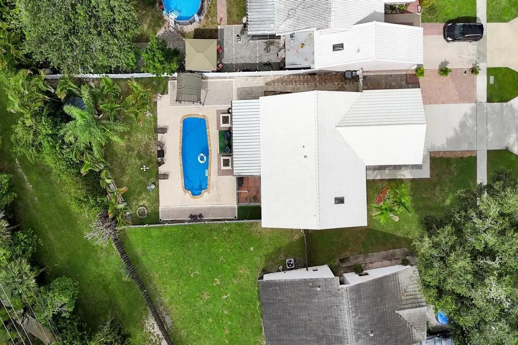 6128 Strawberry Lakes Cir