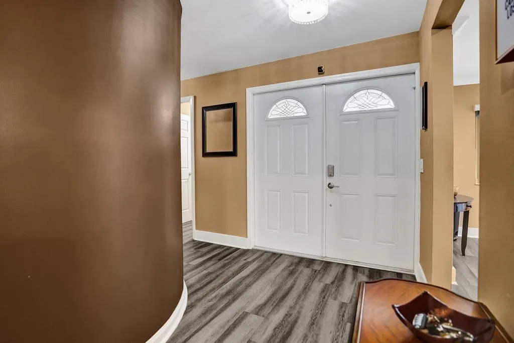6128 Strawberry Lakes Cir