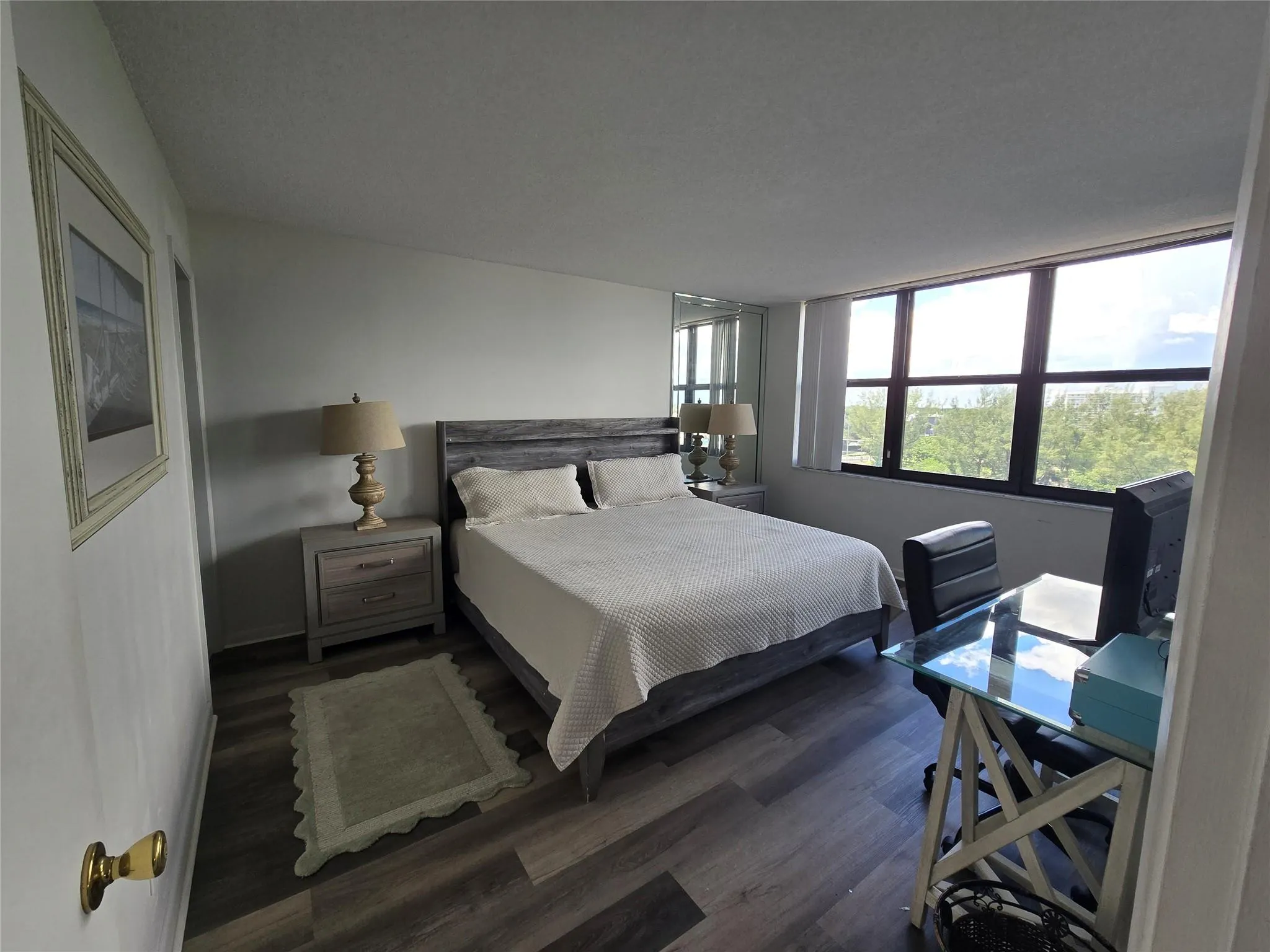 1401 N Riverside Dr, #705