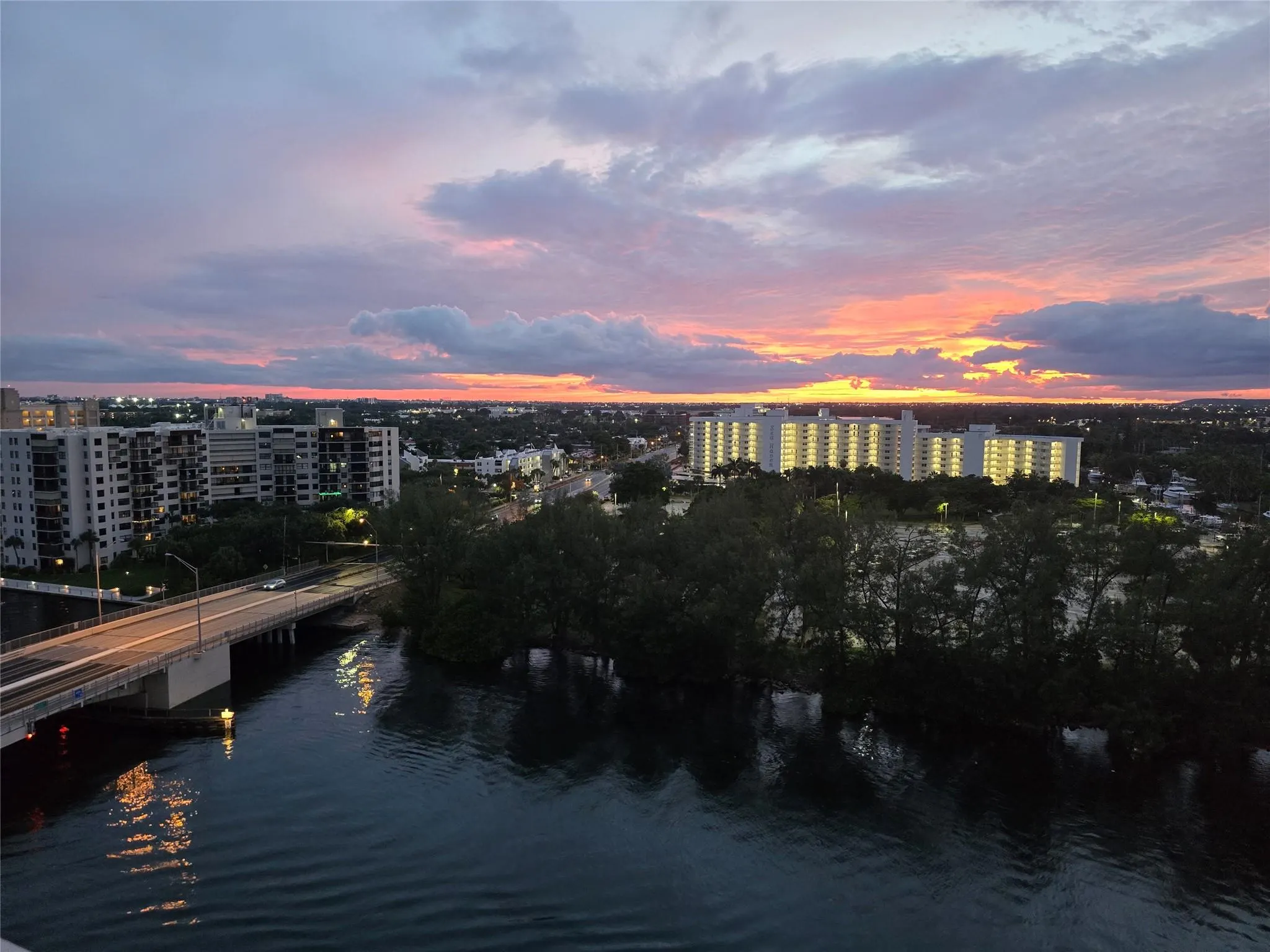 1401 N Riverside Dr, #705