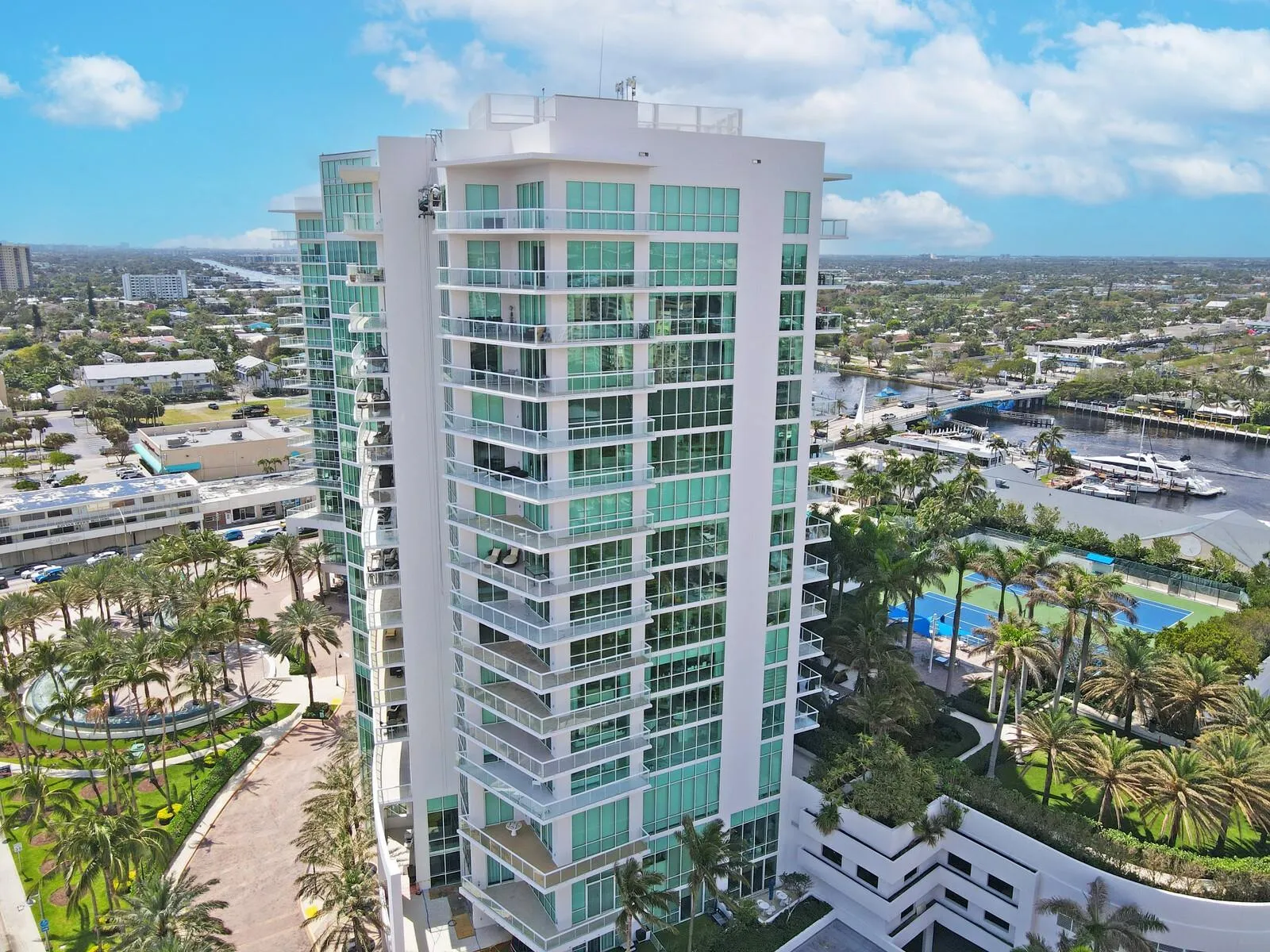 1 N Ocean Blvd, #607