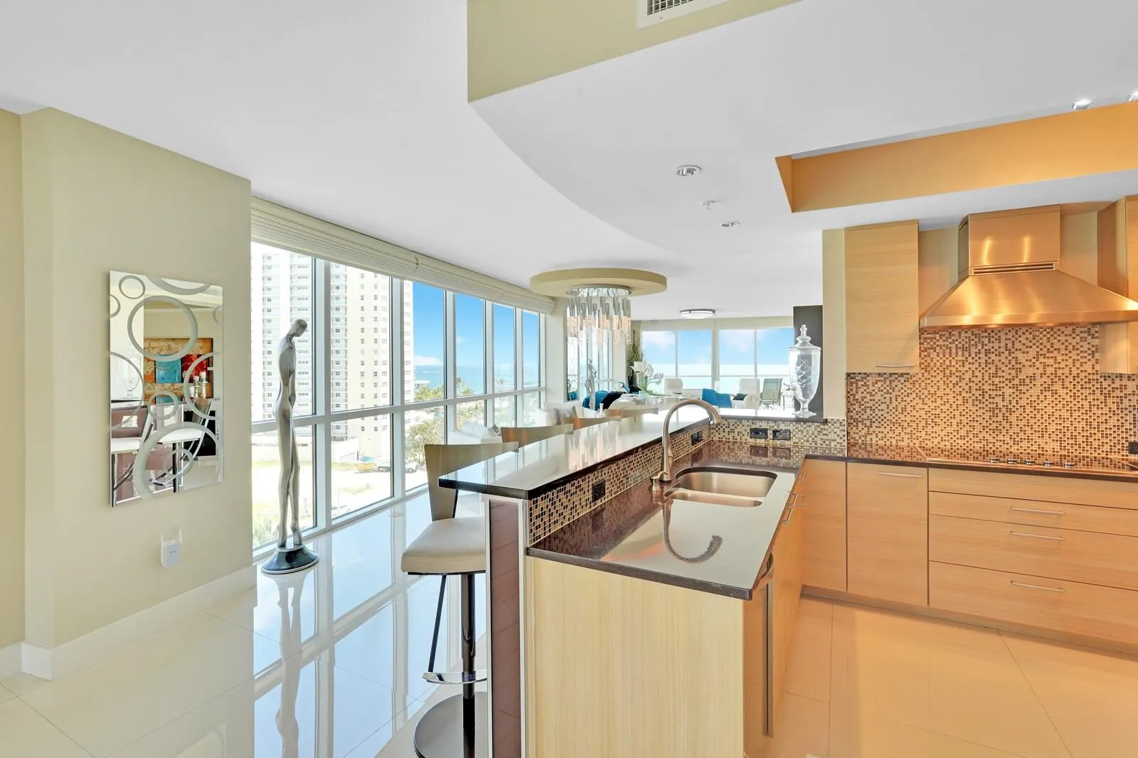1 N Ocean Blvd, #607