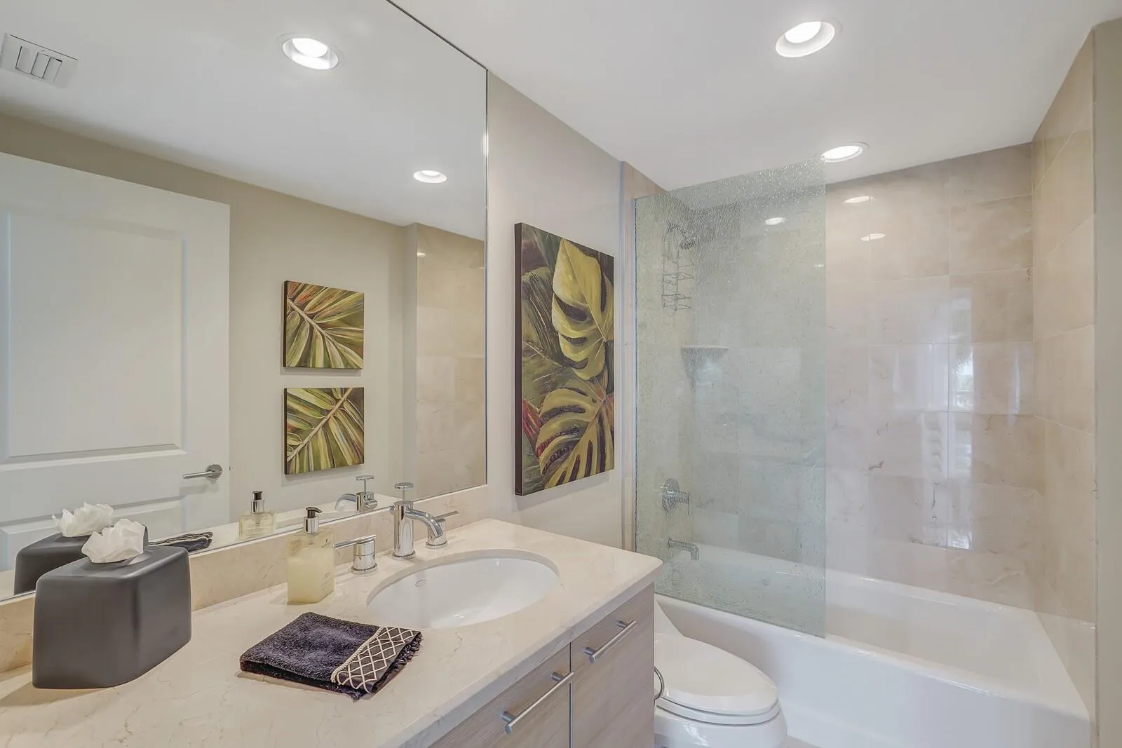1 N Ocean Blvd, #607