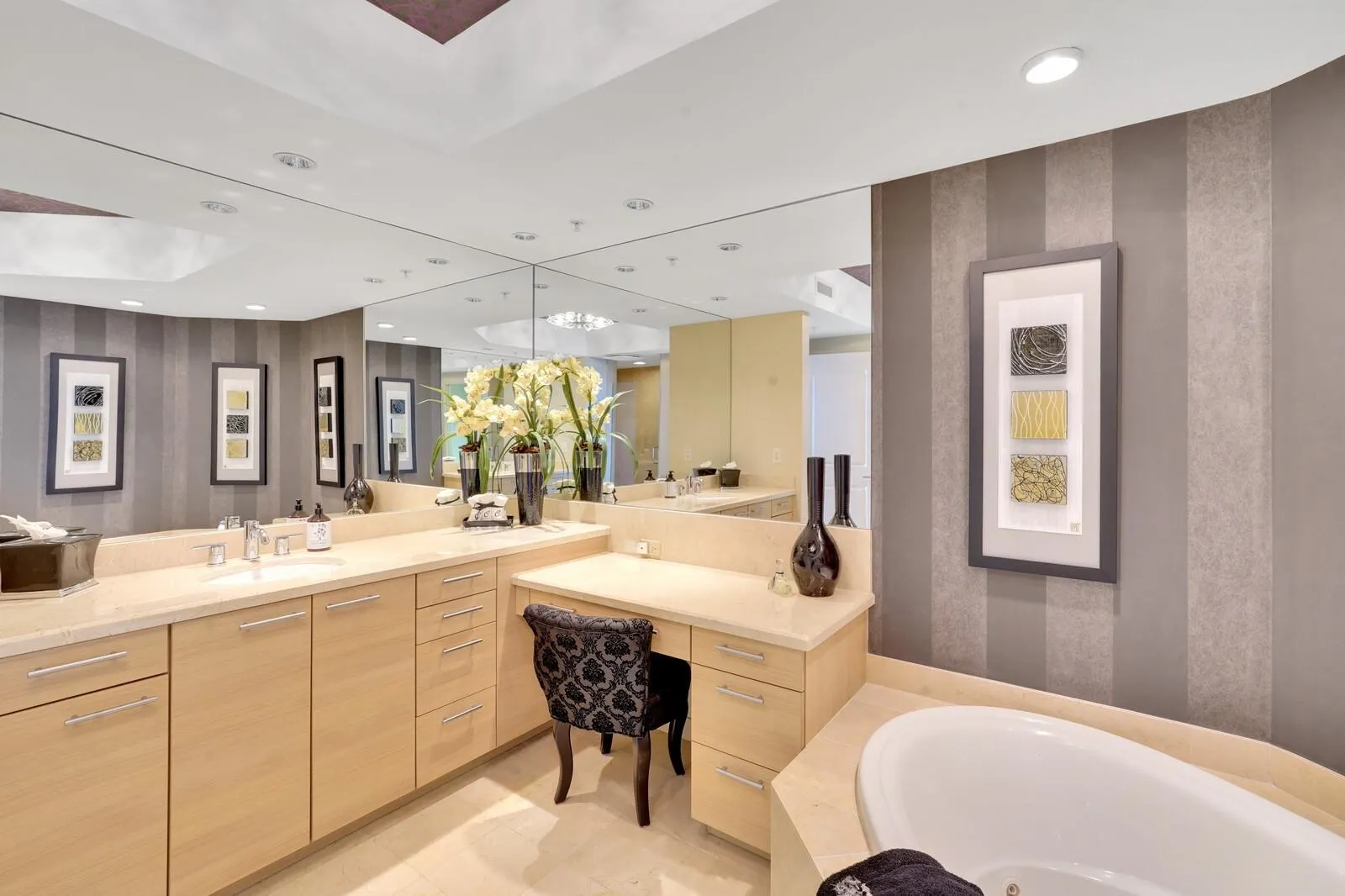 1 N Ocean Blvd, #607