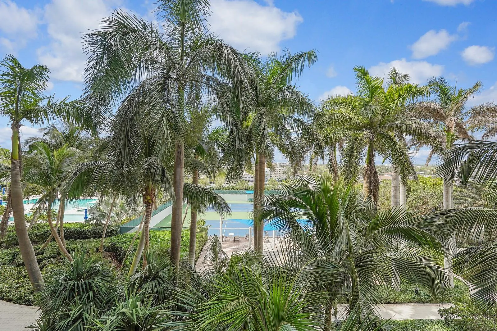 1 N Ocean Blvd, #607