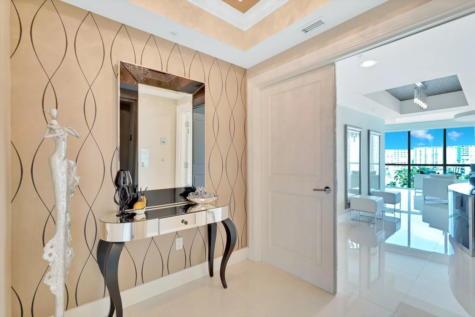 1 N Ocean Blvd, #607