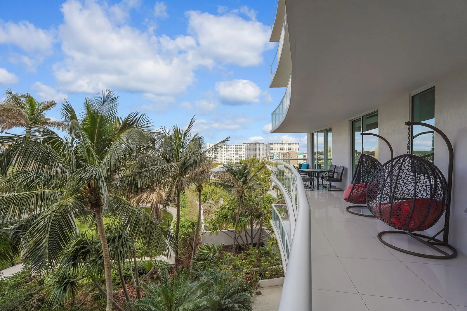 1 N Ocean Blvd, #607