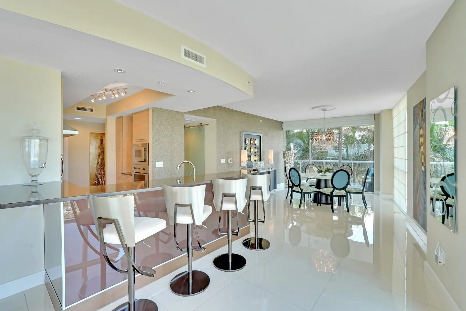 1 N Ocean Blvd, #607