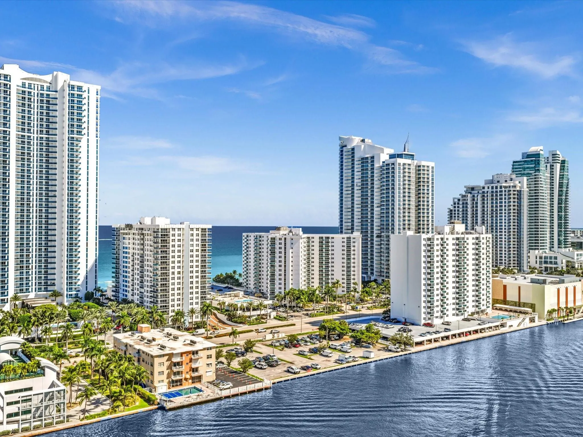 3001 S Ocean Dr, #943
