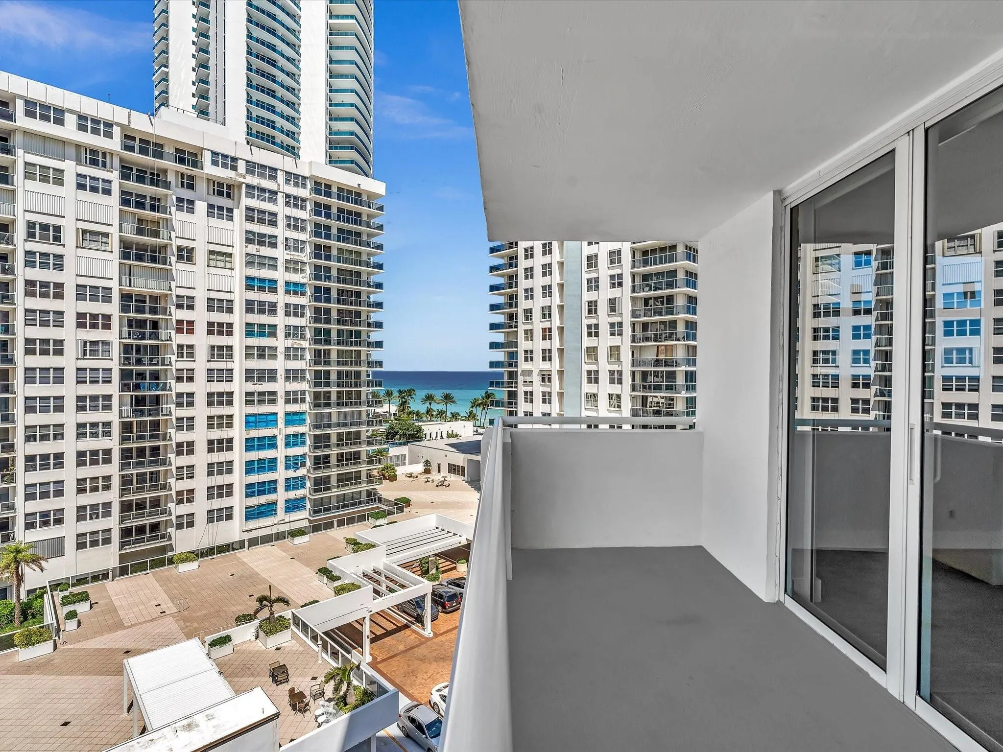 3001 S Ocean Dr, #943