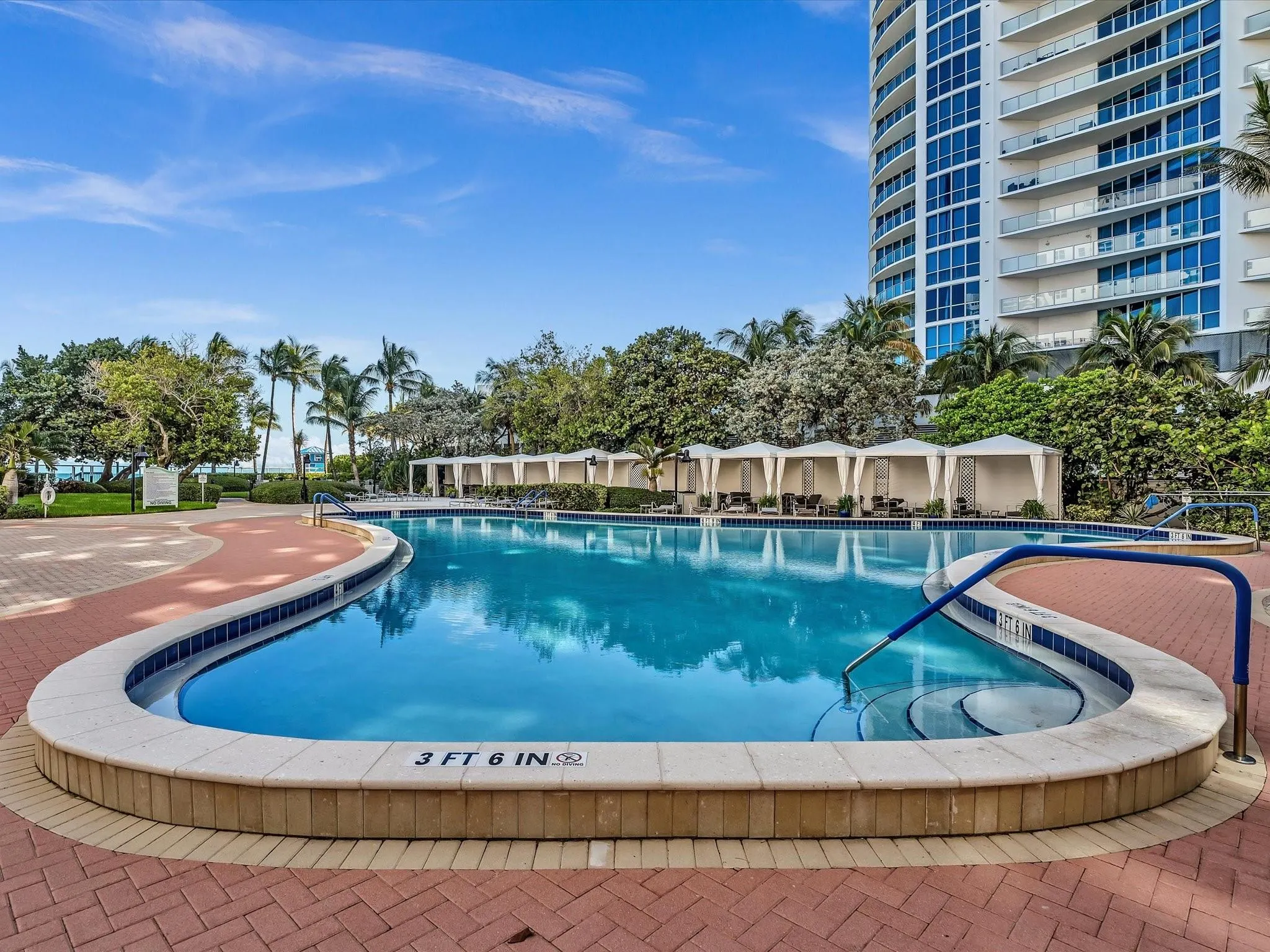 3001 S Ocean Dr, #943
