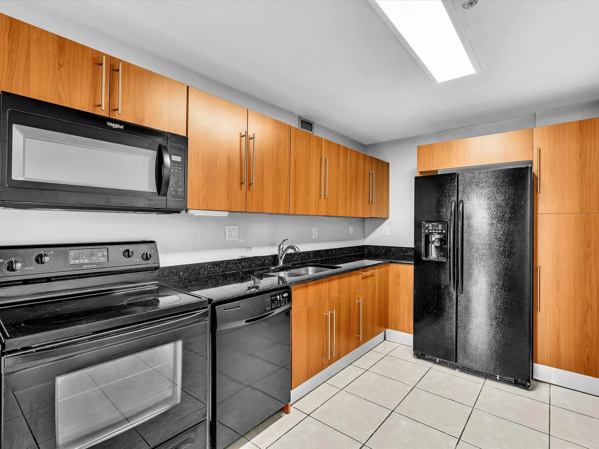 3001 S Ocean Dr, #943