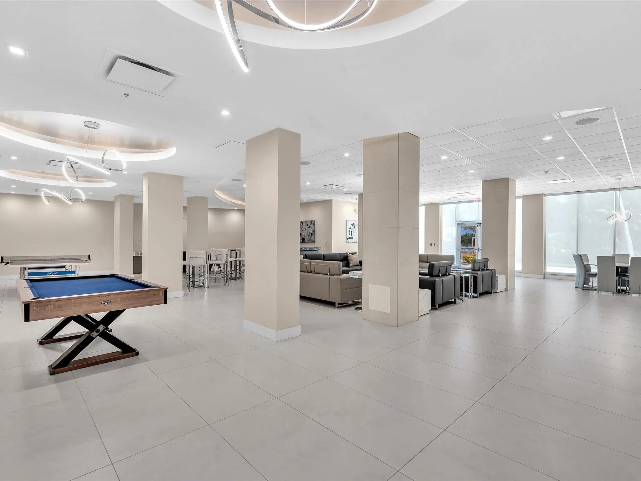 3001 S Ocean Dr, #943