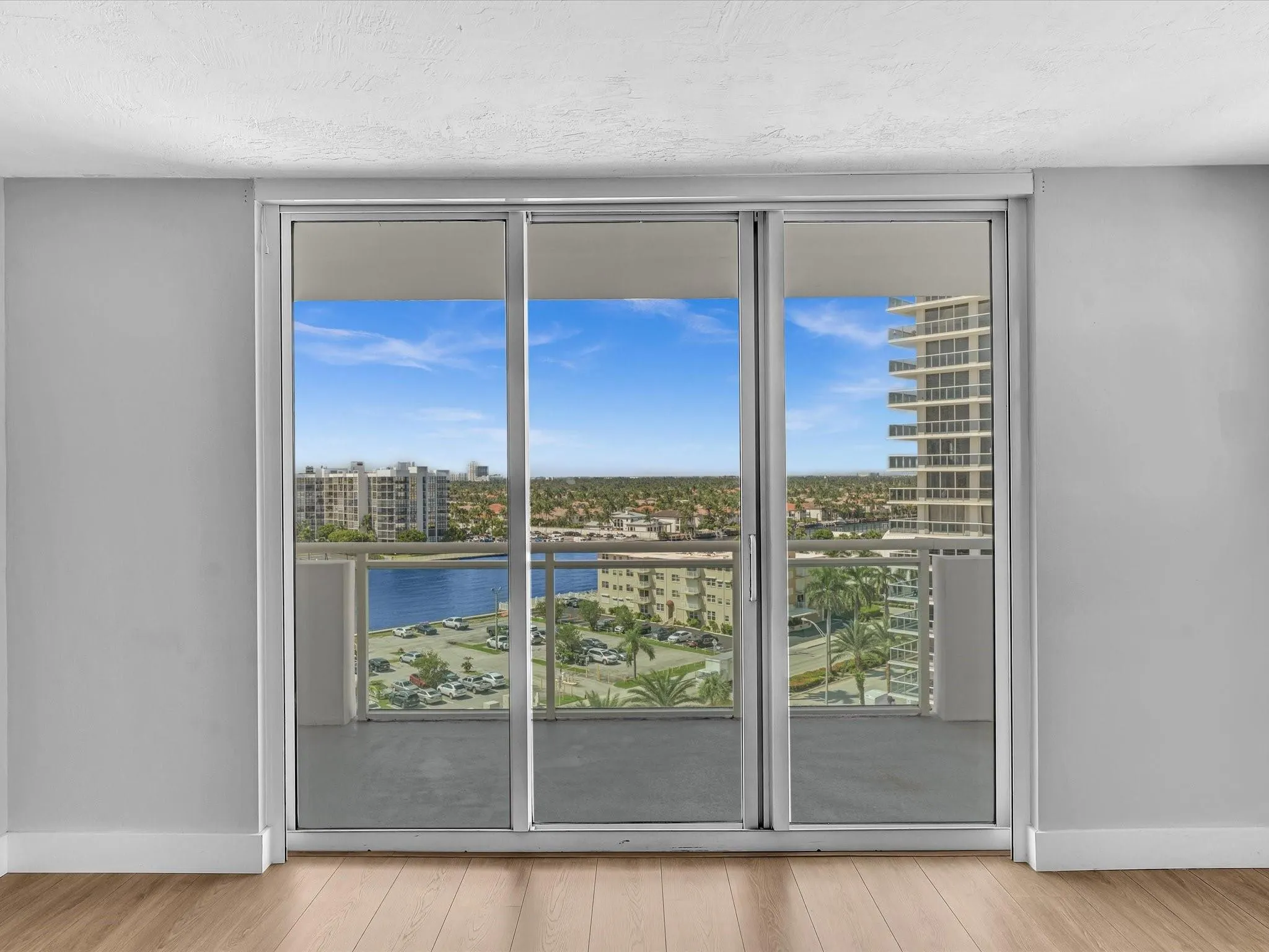 3001 S Ocean Dr, #943