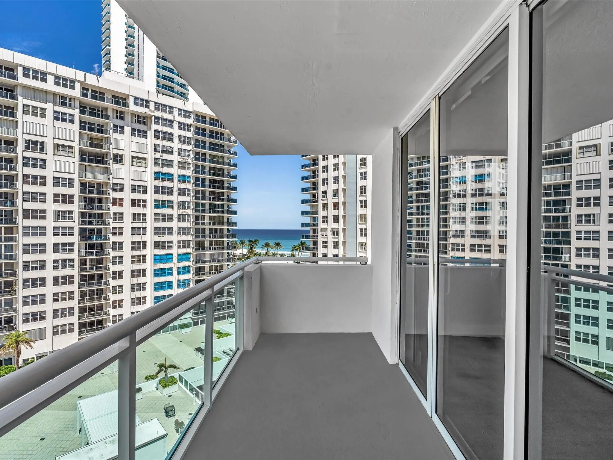 3001 S Ocean Dr, #943