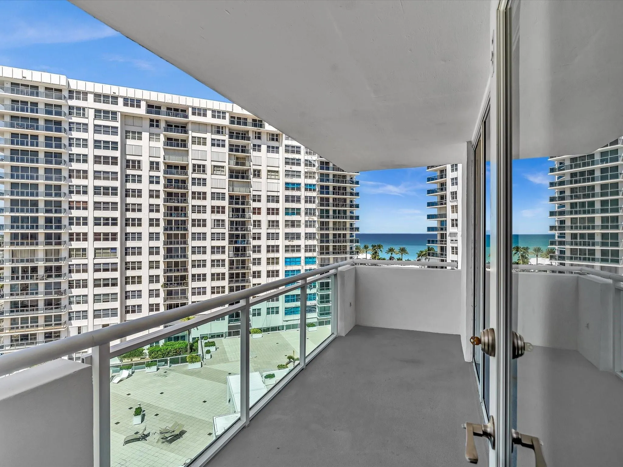 3001 S Ocean Dr, #943