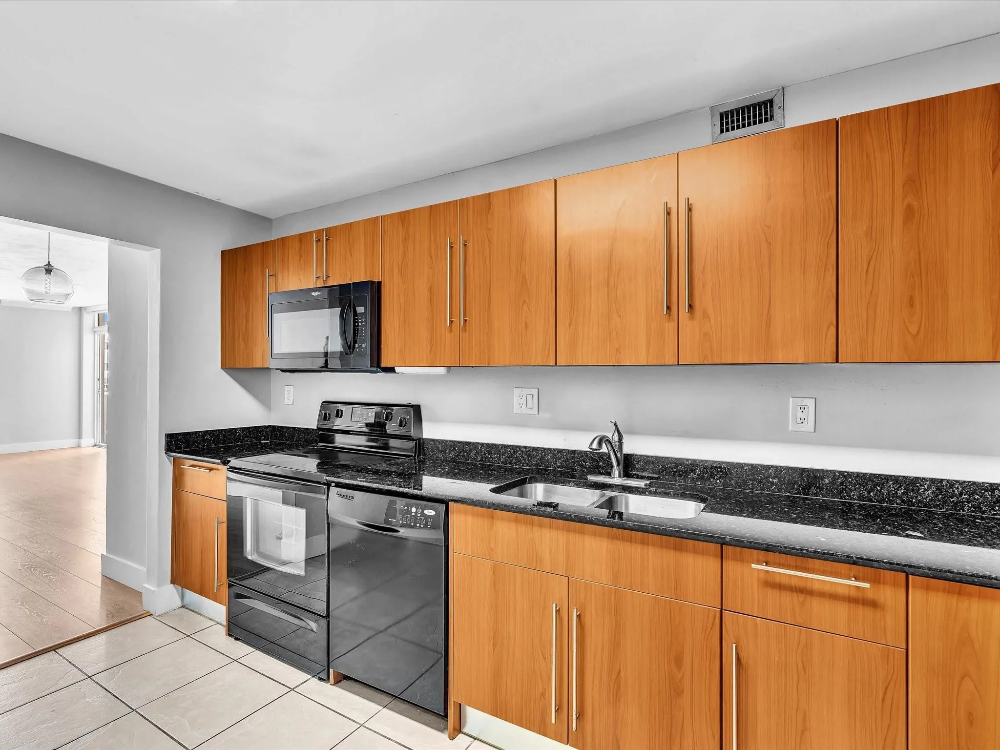 3001 S Ocean Dr, #943