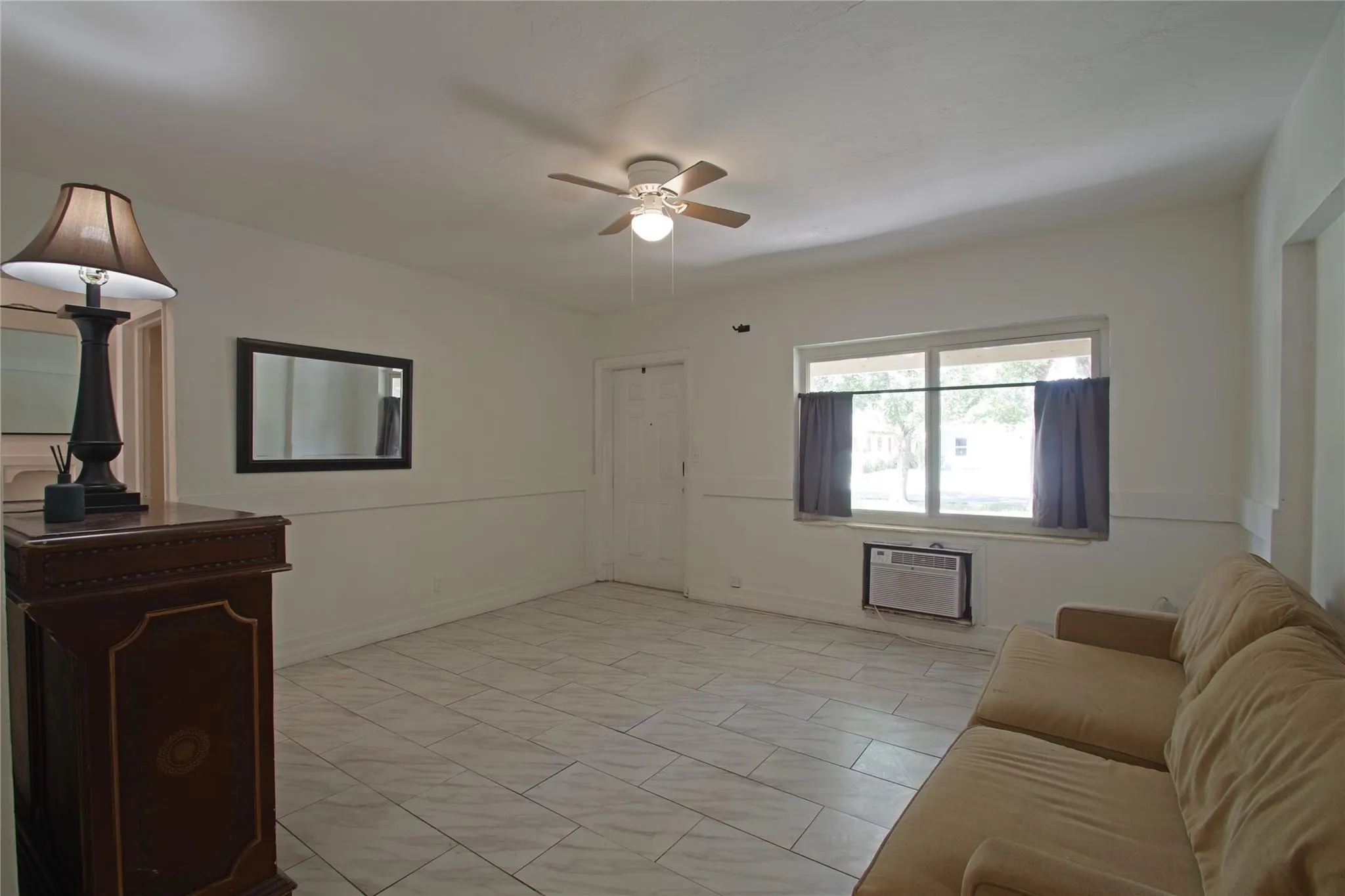 1038 NW 7th Ave, #A