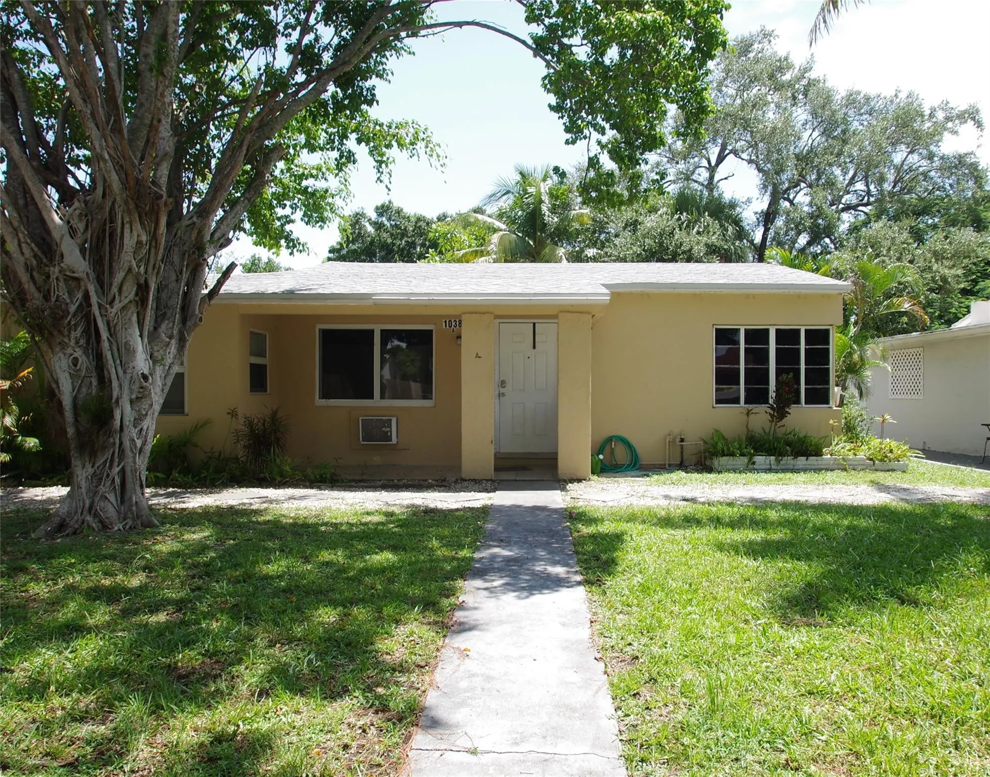 1038 NW 7th Ave, #A