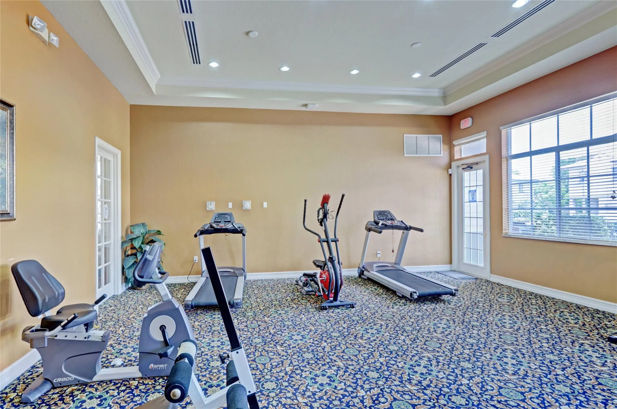 2037 Nassau Dr