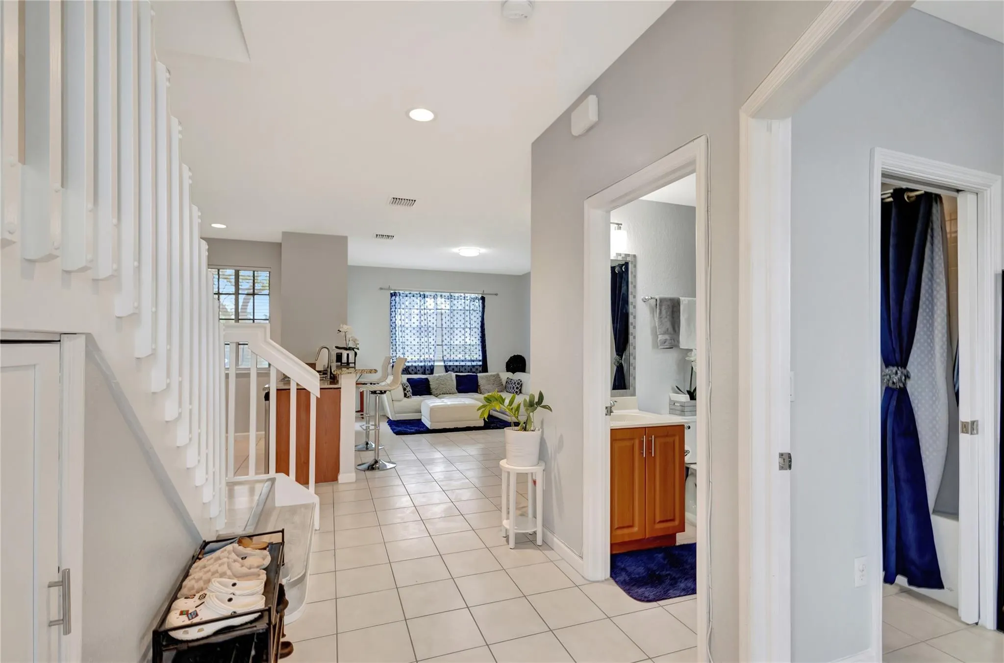 2037 Nassau Dr