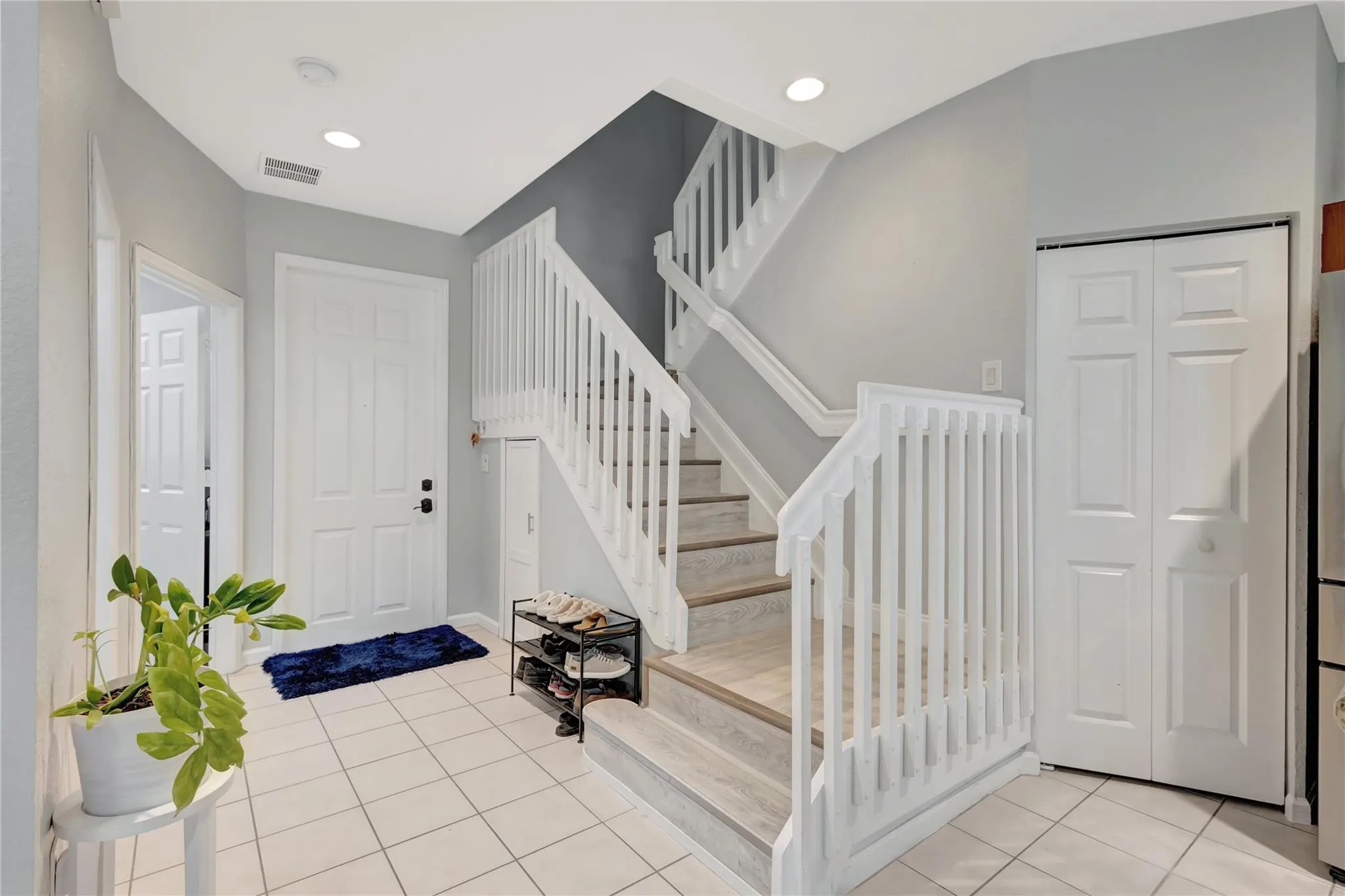 2037 Nassau Dr