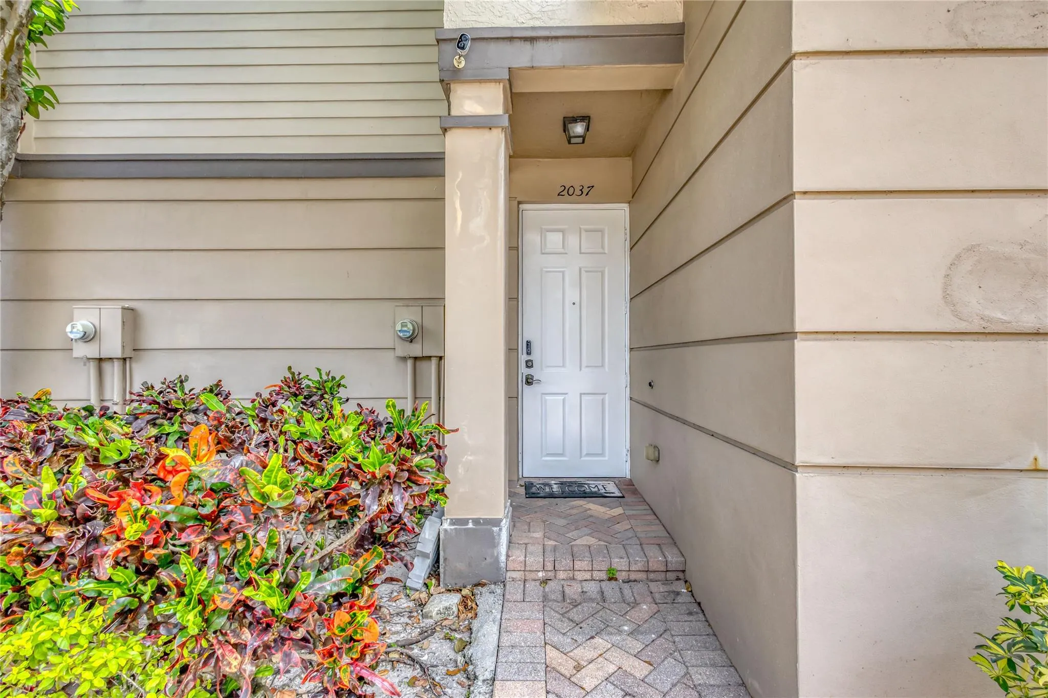 2037 Nassau Dr